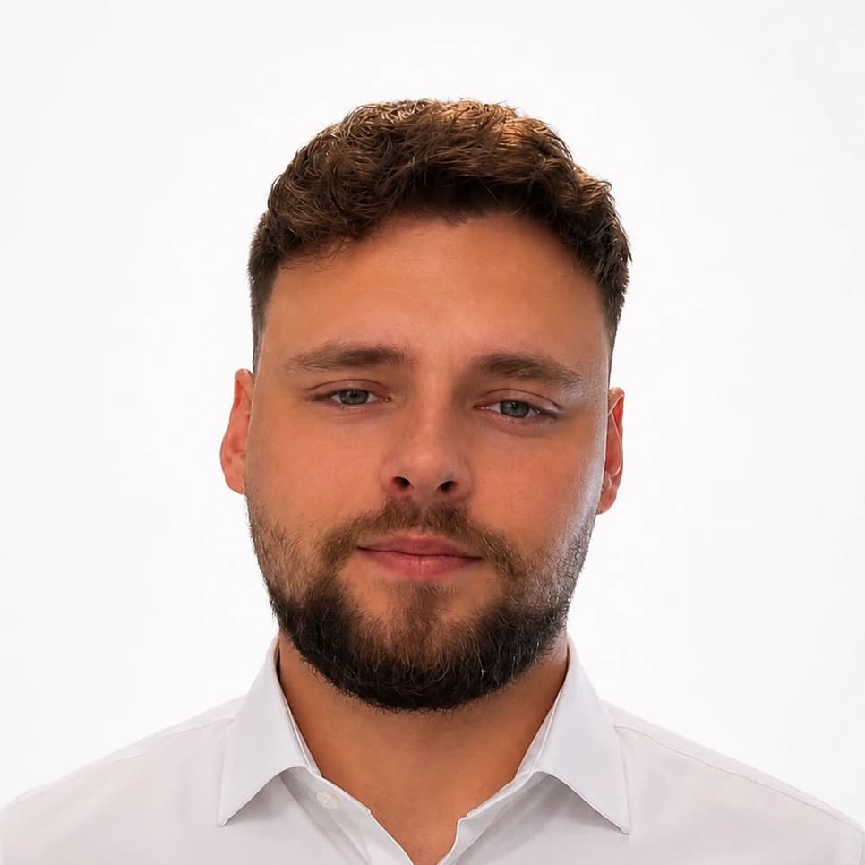 Porträt von Rouwen Maxim Platzer-Wiesner